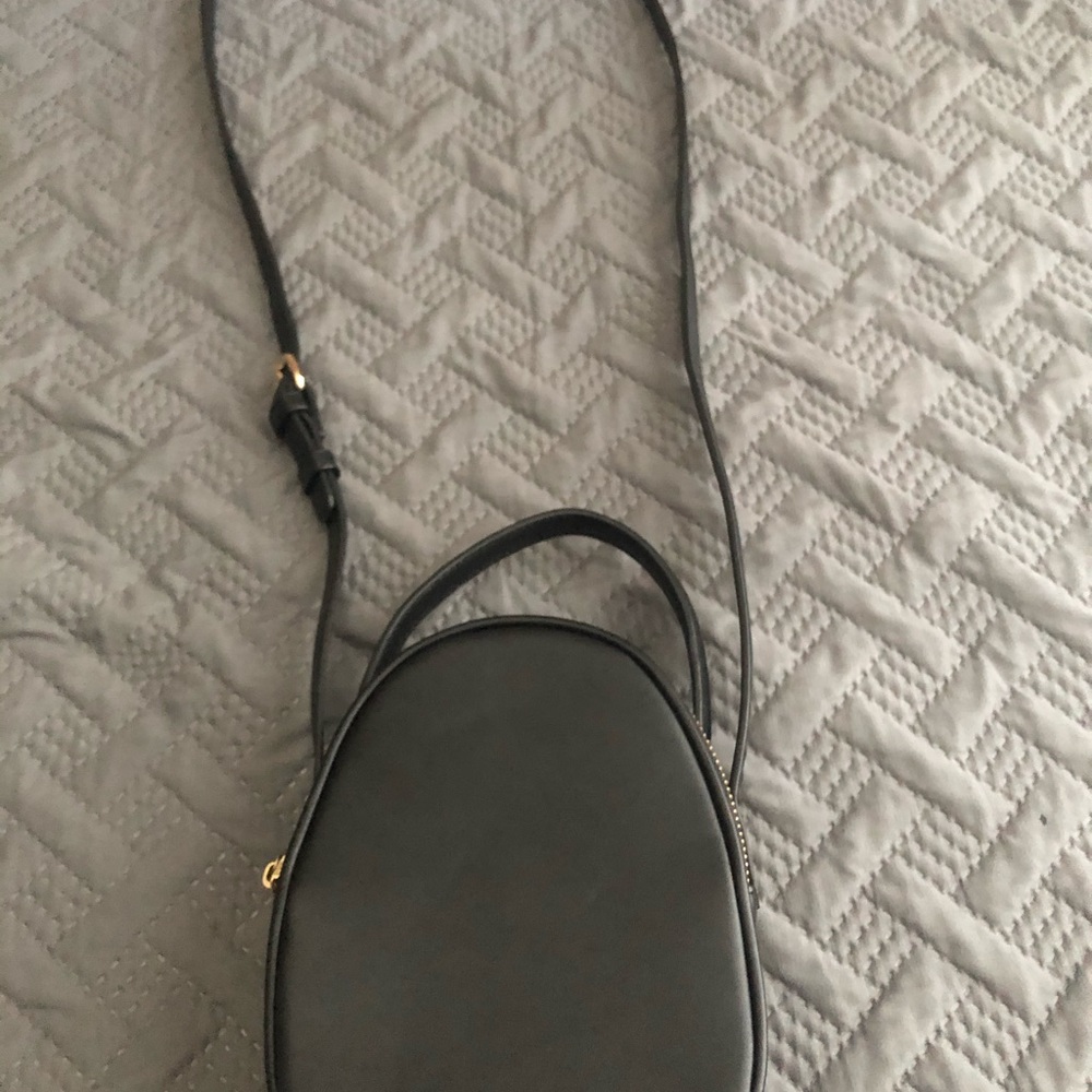 Black bag never used